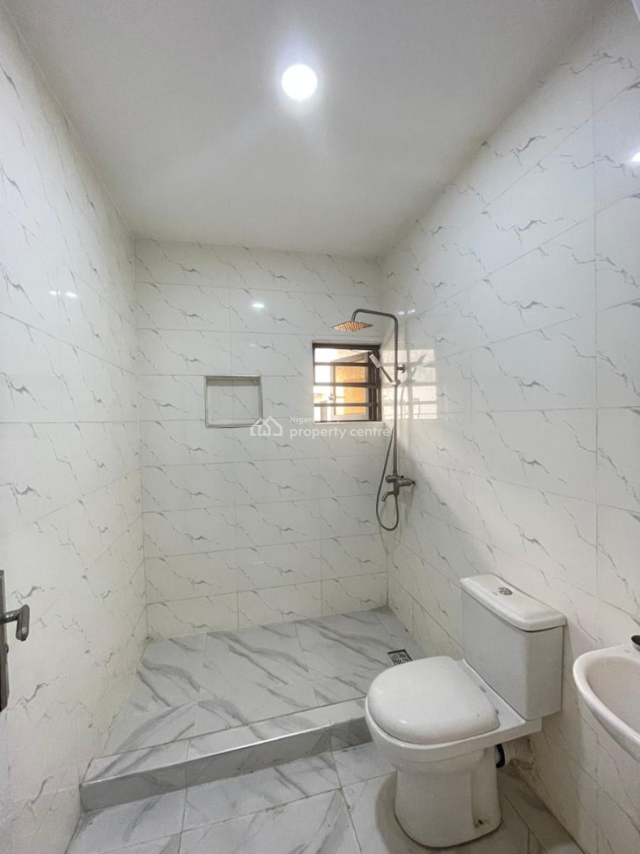 Spaciously Built 4 Bedroom Terrace Duplex with Bq    Location: Bode, Off Bode Thomas, Surulere, Lagos, Terraced Duplex for Sale