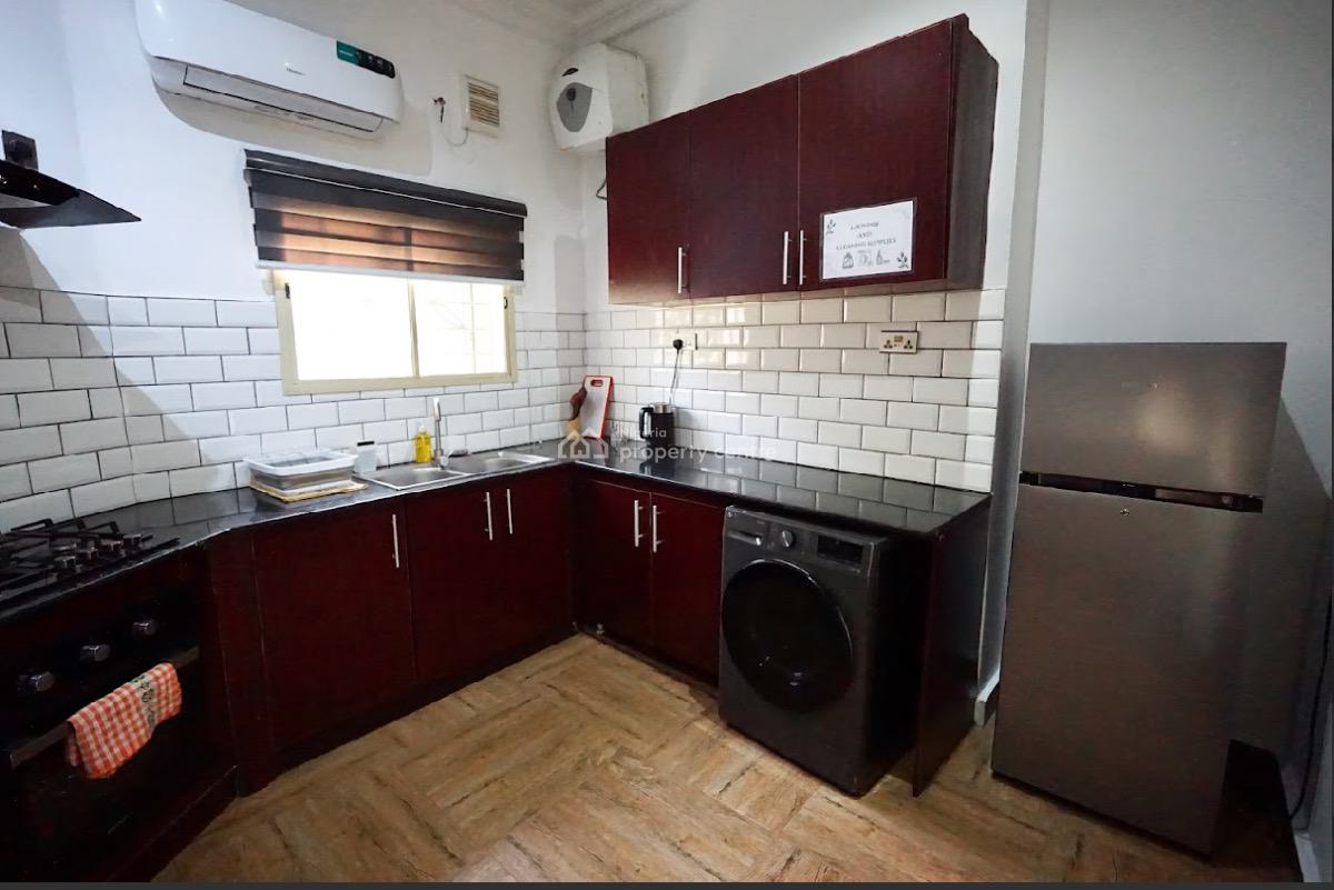 3 Bedroom Apartment, Lekki Phase 1, Lekki, Lagos, Flat / Apartment Short Let