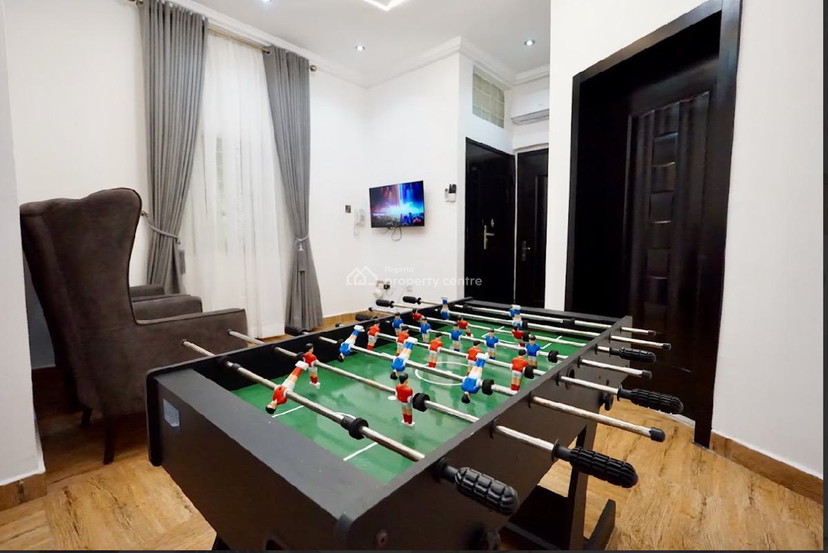 3 Bedroom Apartment, Lekki Phase 1, Lekki, Lagos, Flat / Apartment Short Let