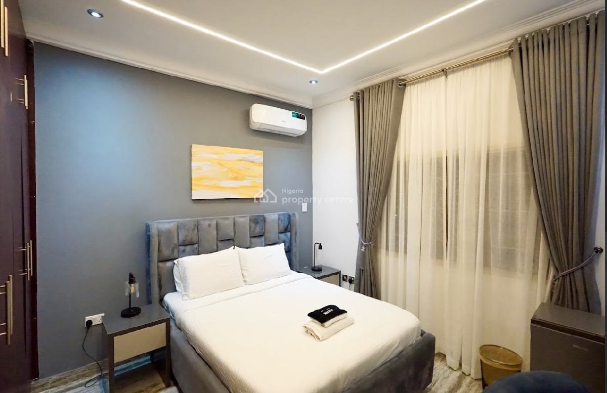 3 Bedroom Apartment, Lekki Phase 1, Lekki, Lagos, Flat / Apartment Short Let
