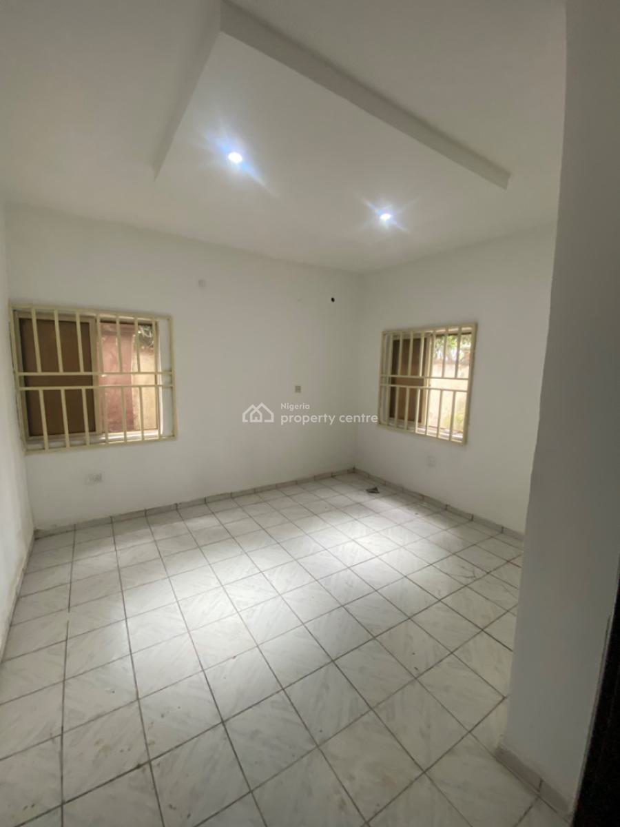 Clean 3 Bedroom Flat, Ground Floor, Tarred Rd, (fastest Finger, Gilmore, Jahi, Abuja, Flat / Apartment for Rent
