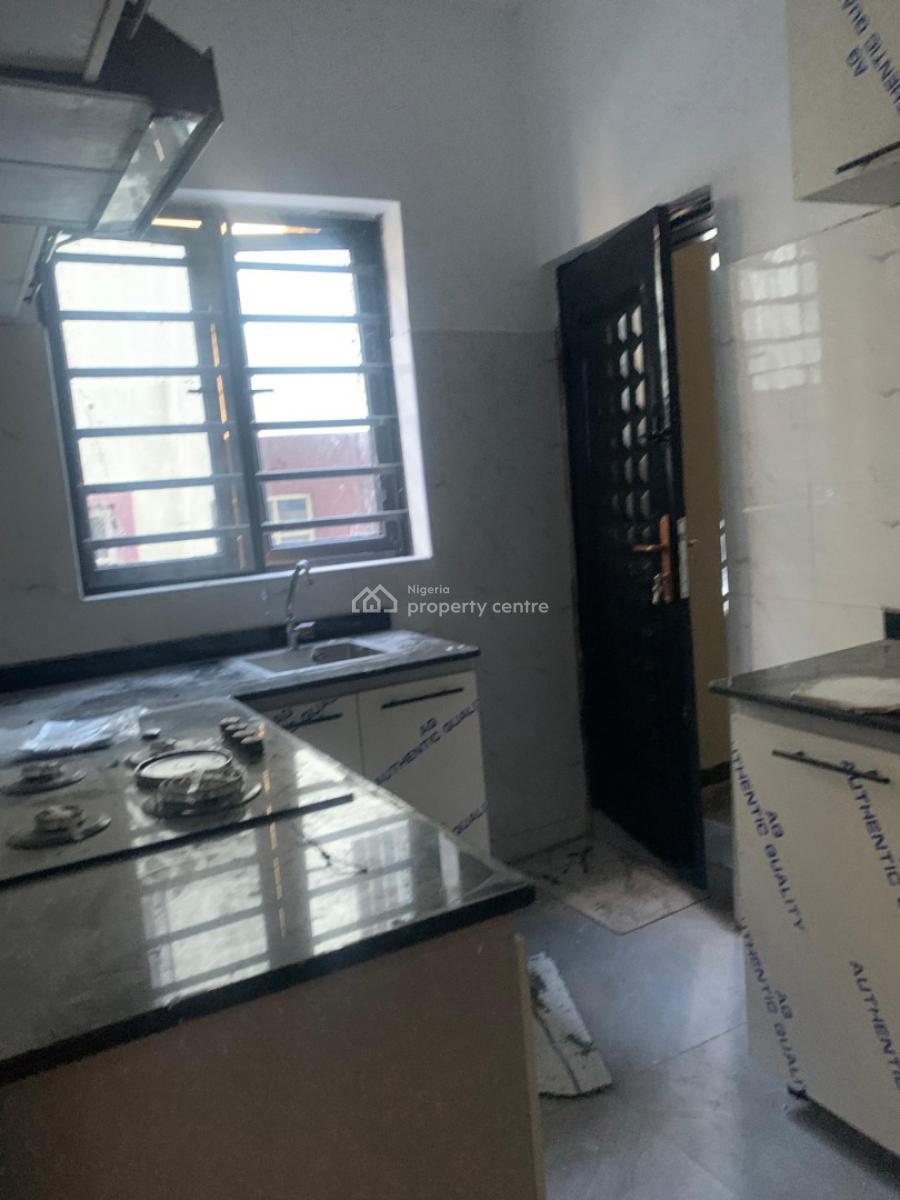 Elegant 2 Bedrooms Suite with Designer Finishes, Gbagada, Lagos, Flat / Apartment for Rent