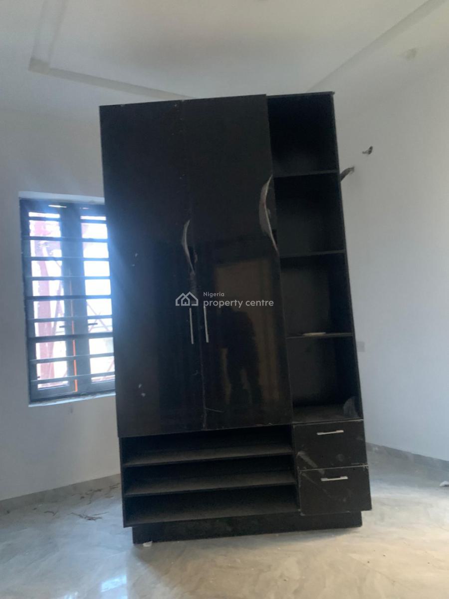Elegant 2 Bedrooms Suite with Designer Finishes, Gbagada, Lagos, Flat / Apartment for Rent