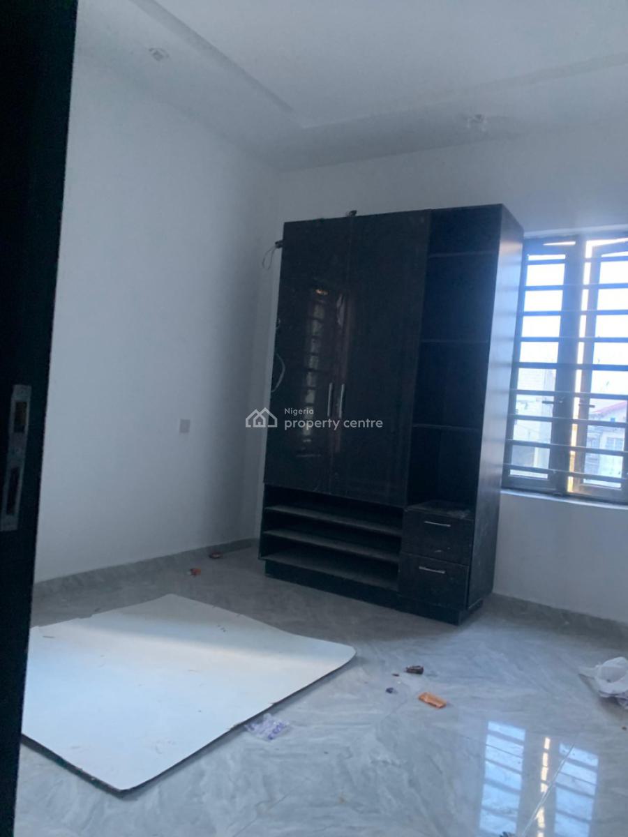 Elegant 2 Bedrooms Suite with Designer Finishes, Gbagada, Lagos, Flat / Apartment for Rent