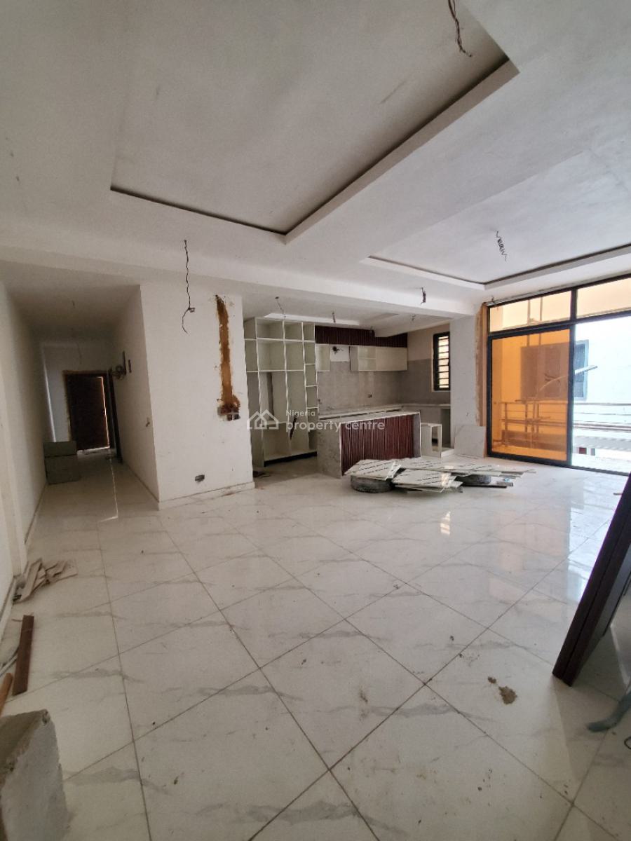 Luxury 2 Bedroom Apartment in a Good Estate, Lekki Phase 1, Lekki, Lagos, Flat / Apartment for Sale