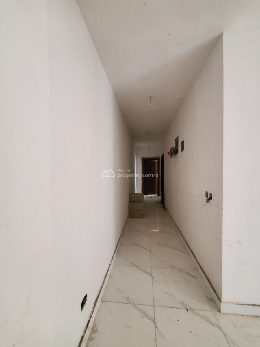 Luxury 2 Bedroom Apartment in a Good Estate, Lekki Phase 1, Lekki, Lagos, Flat / Apartment for Sale