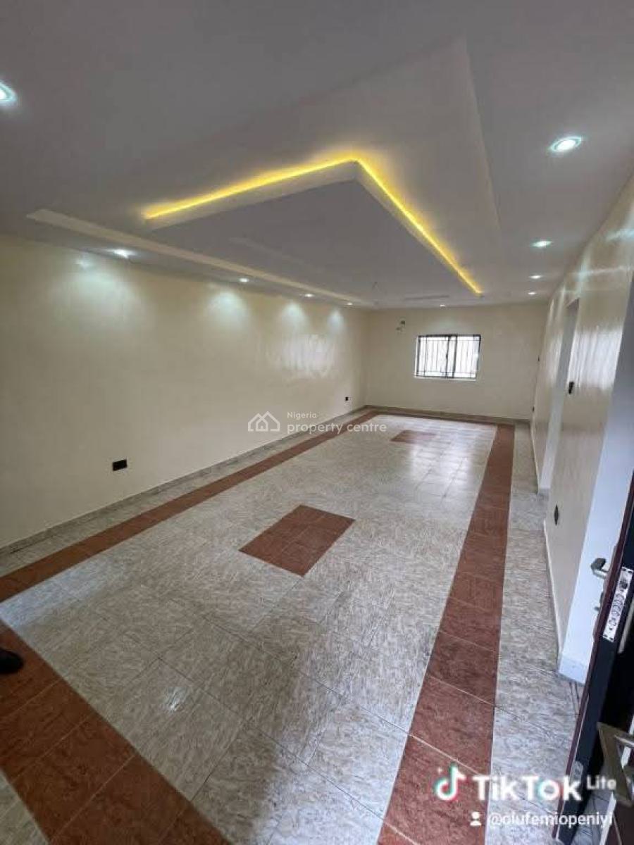 Spacious and Lovely 3 Bedroom Apartment, Secured and Serene Area, Ikeja Gra, Ikeja, Lagos, Flat / Apartment for Rent