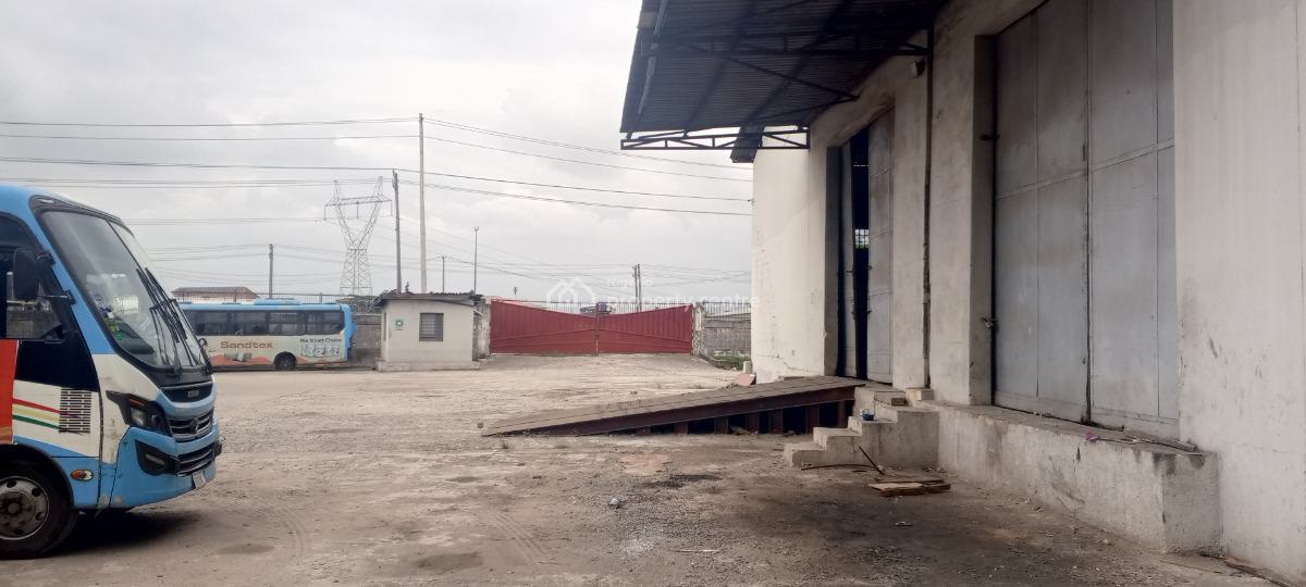 Massive  Warehouse with Big Office Space, Facing The Express Along Oshodi/apapa Express Way, Oshodi, Lagos, Warehouse for Rent