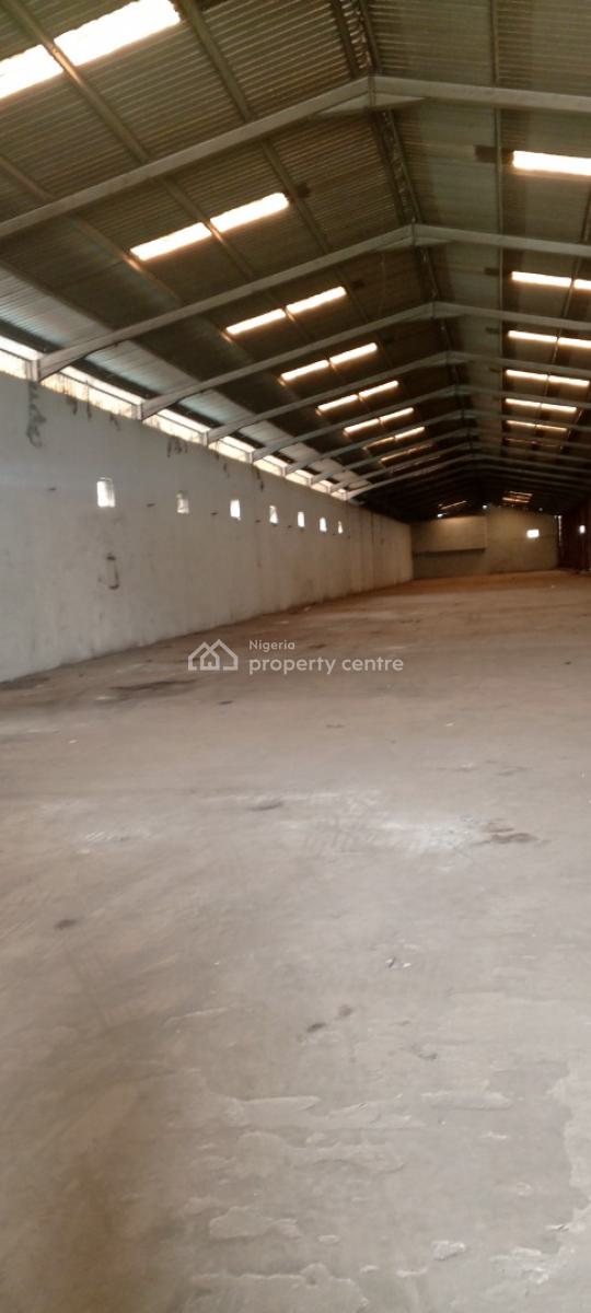 Massive  Warehouse with Big Office Space, Facing The Express Along Oshodi/apapa Express Way, Oshodi, Lagos, Warehouse for Rent