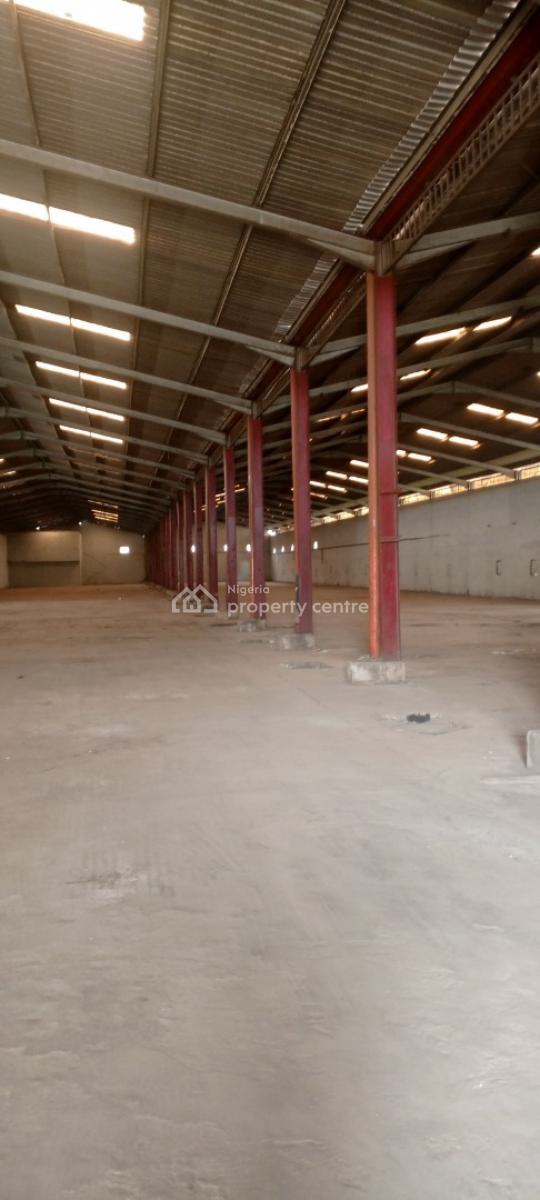 Massive  Warehouse with Big Office Space, Facing The Express Along Oshodi/apapa Express Way, Oshodi, Lagos, Warehouse for Rent