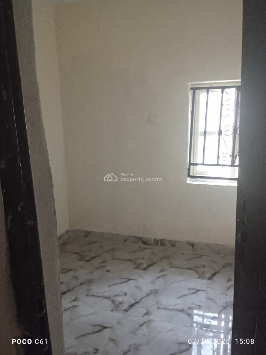 Spacious 3 Bedrooms Flat, Upstairs, Sangotedo, Ajah, Lagos, Flat / Apartment for Rent