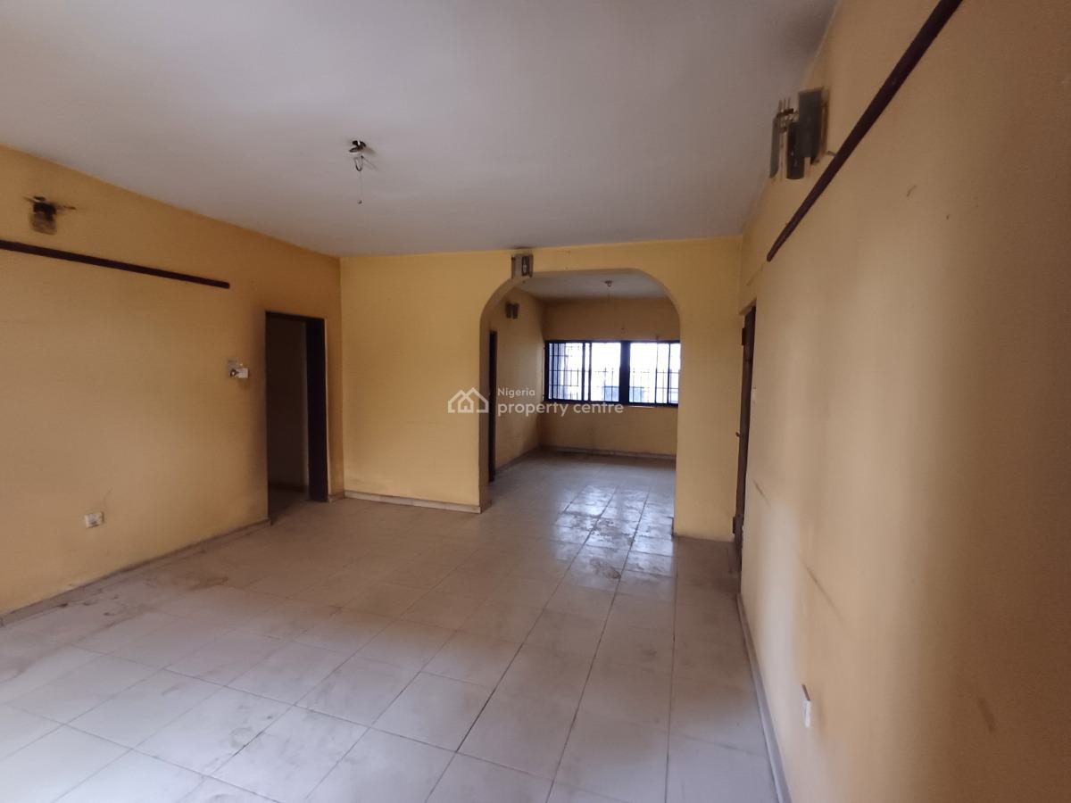 3 Bedroom Flat on The Ground Floor, Mabushi, Abuja, Flat / Apartment for Rent