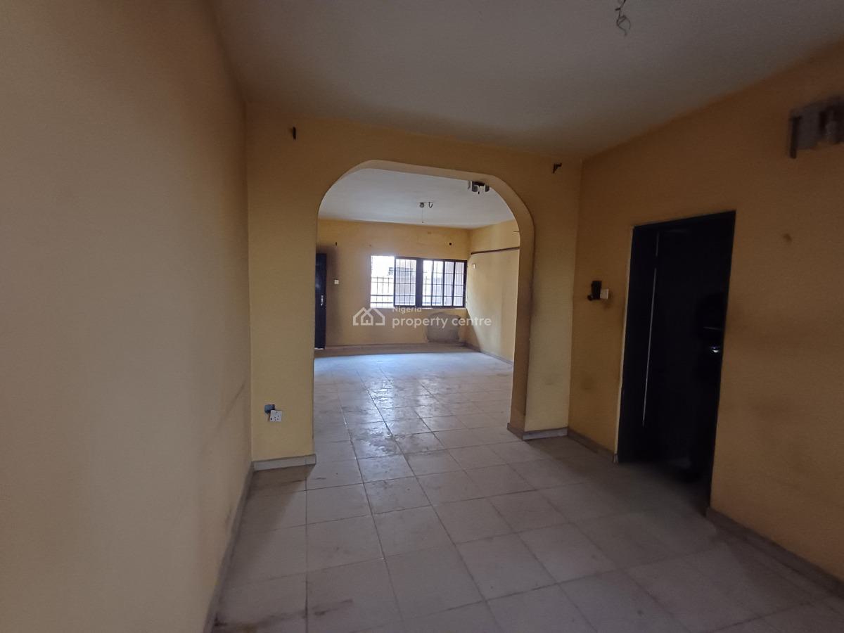 3 Bedroom Flat on The Ground Floor, Mabushi, Abuja, Flat / Apartment for Rent