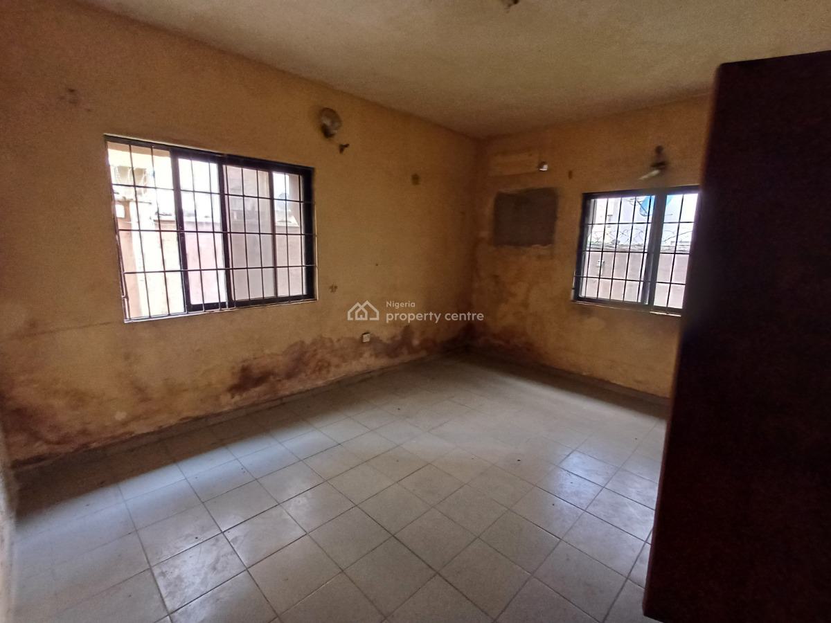 3 Bedroom Flat on The Ground Floor, Mabushi, Abuja, Flat / Apartment for Rent