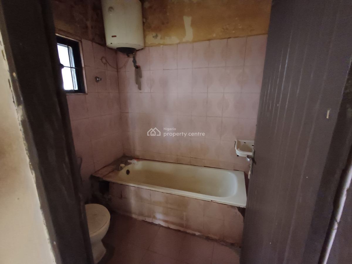 3 Bedroom Flat on The Ground Floor, Mabushi, Abuja, Flat / Apartment for Rent