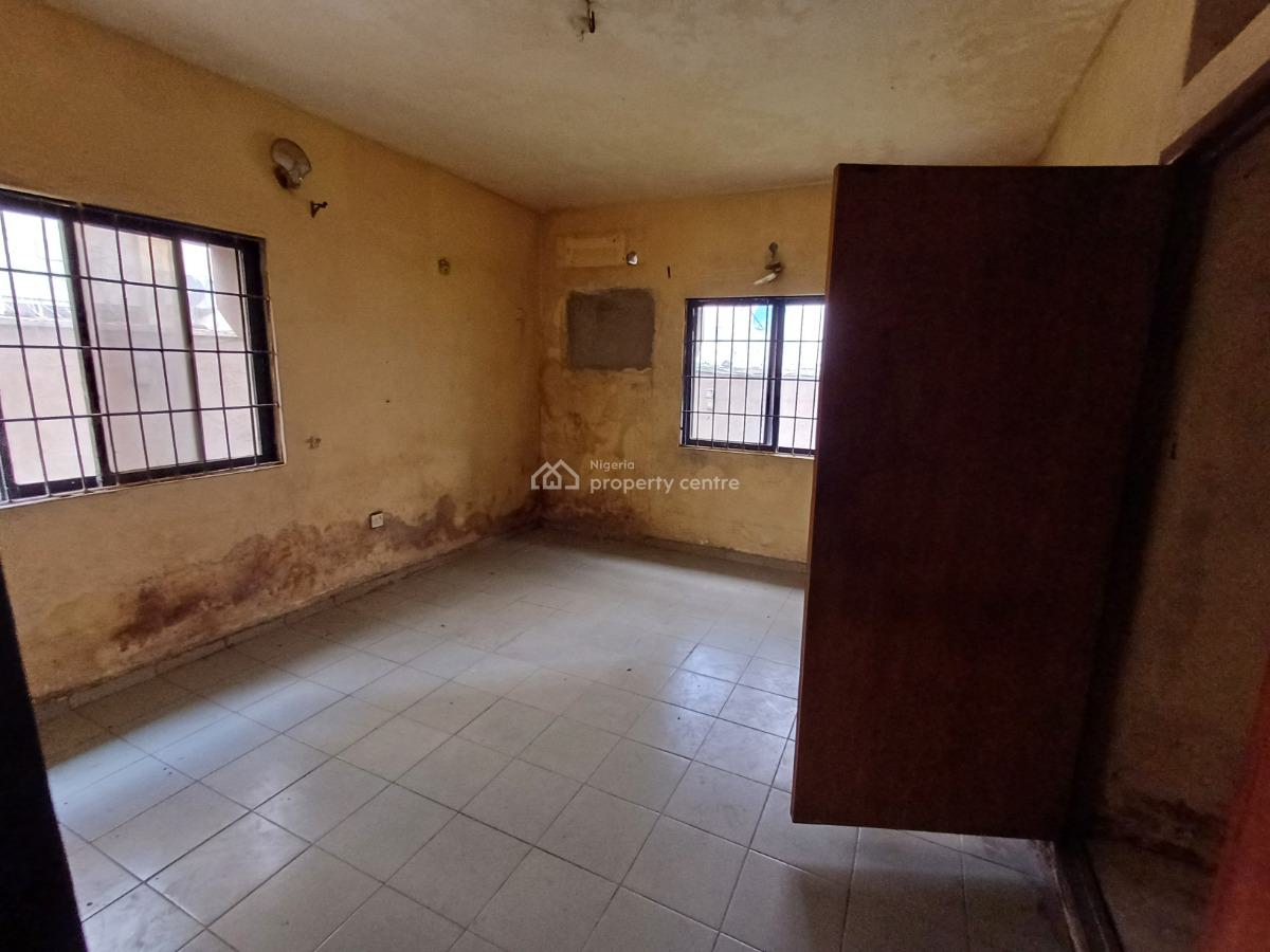 3 Bedroom Flat on The Ground Floor, Mabushi, Abuja, Flat / Apartment for Rent
