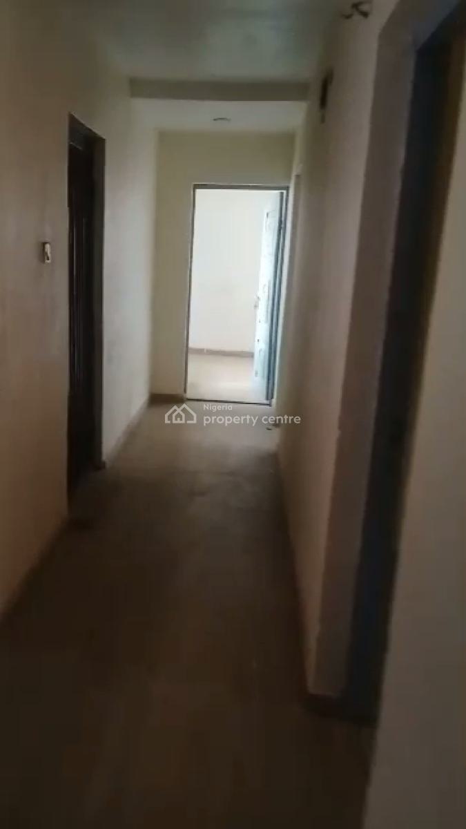 Newly Renovated 2 Bedroom Apartment, Off Olaniyi, New Oko-oba, Agege, Lagos, Flat / Apartment for Rent