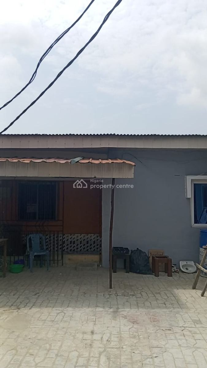 Executive 3 Bedroom Bungalow with a Room Bq, Abraham Adesanya Estate, Ajah, Lagos, Detached Bungalow for Rent