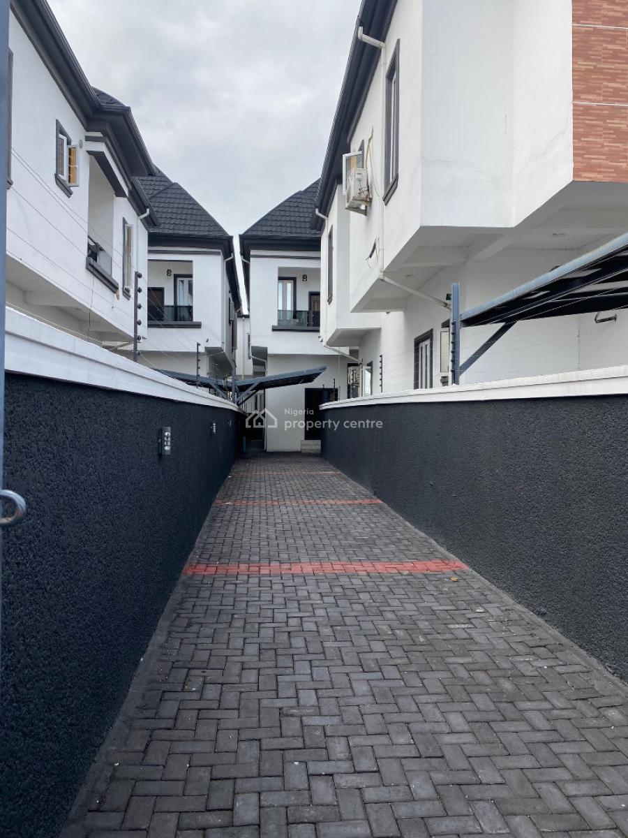 4 Bedroom Detached Duplex with a Room Bq, Lekki County, Ikota, Lekki, Lagos, Detached Duplex for Sale