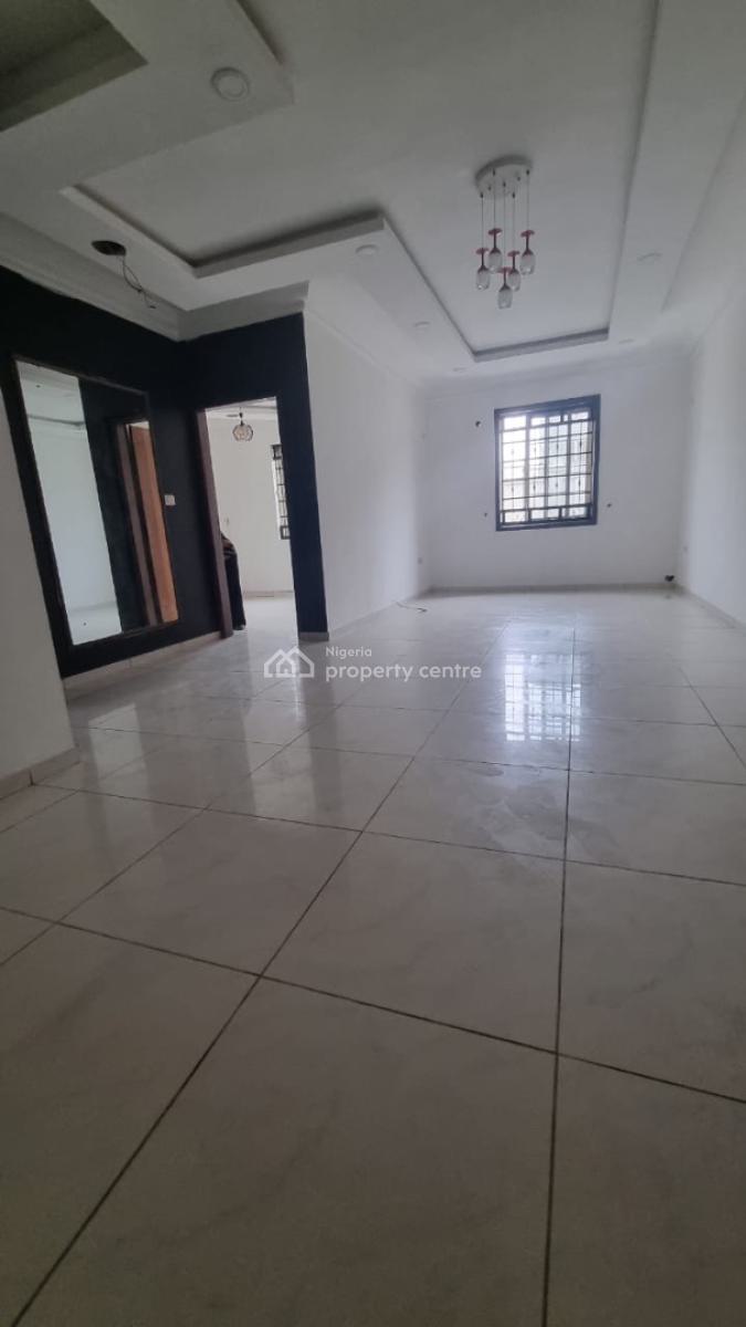 1 Bedroom Apartment in a Secured Estate, Lekki Phase 1, Lekki, Lagos, Flat / Apartment for Rent