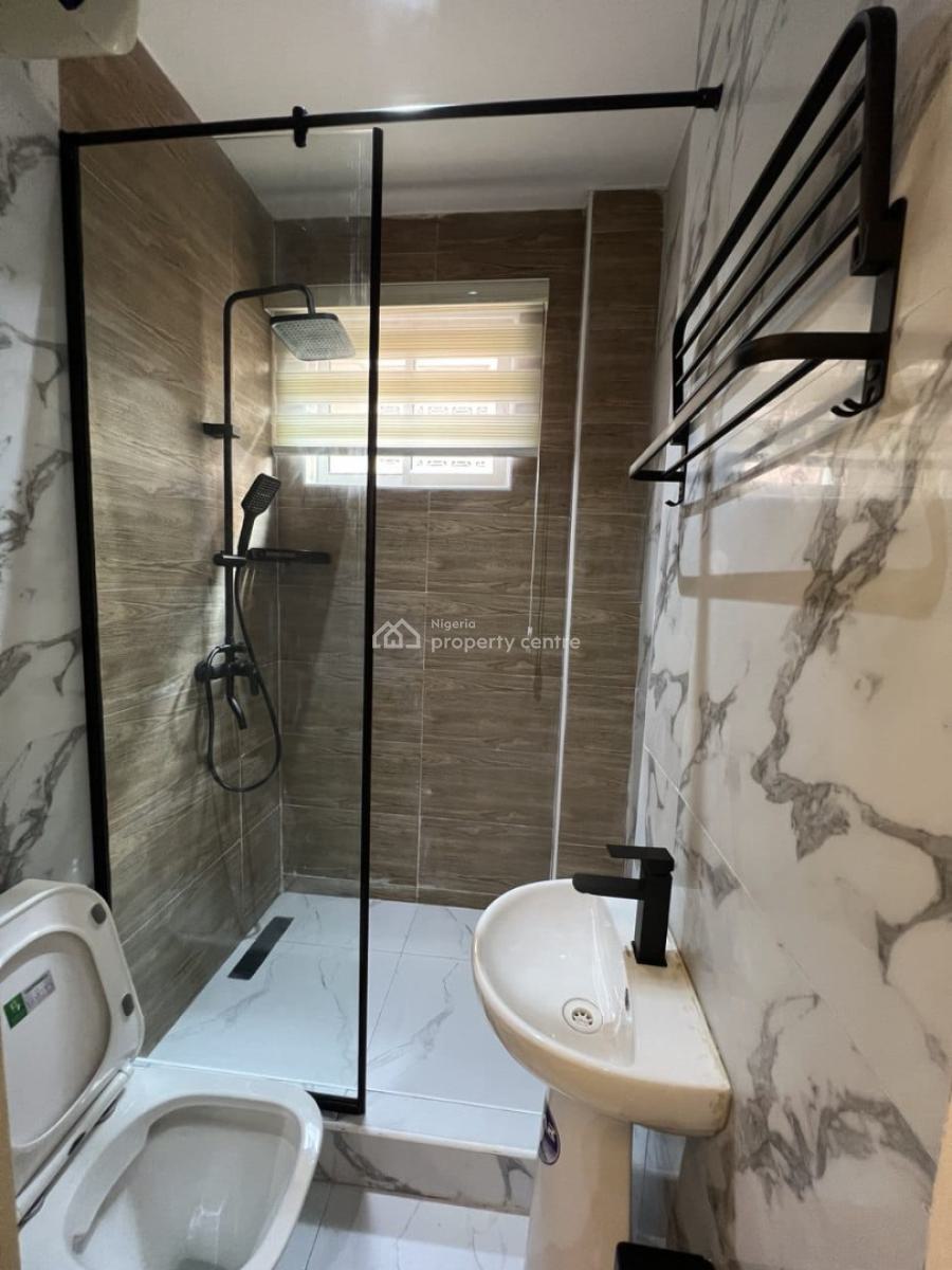 Two Bedroom Apartment, Magodo in Phase 2, Lekki Phase 2, Lekki, Lagos, Flat / Apartment Short Let
