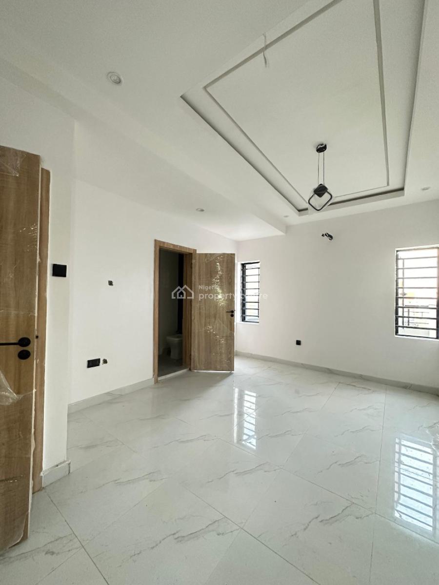 Luxurious 2 Bedroom Apartment, Ologolo, Lekki, Lagos, Flat / Apartment for Sale