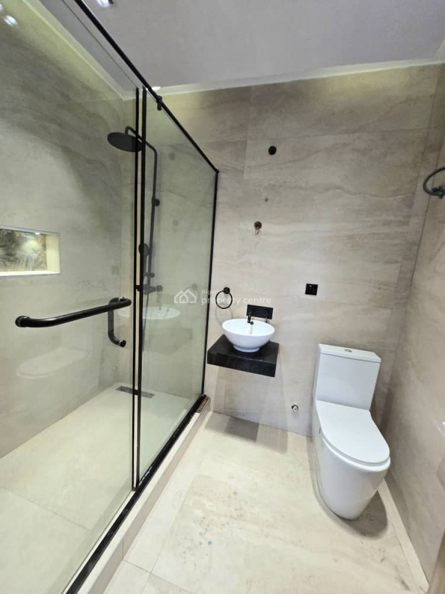 Well-maintained 3-bedroom Apartment with Pool, Parkview, Ikoyi, Lagos, Flat / Apartment for Rent