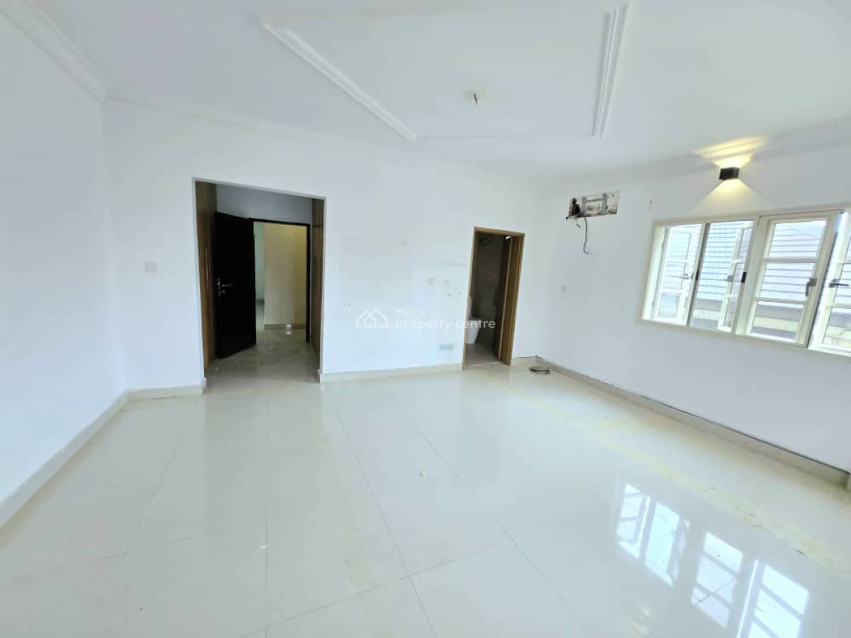 Well-maintained 3-bedroom Apartment with Pool, Parkview, Ikoyi, Lagos, Flat / Apartment for Rent