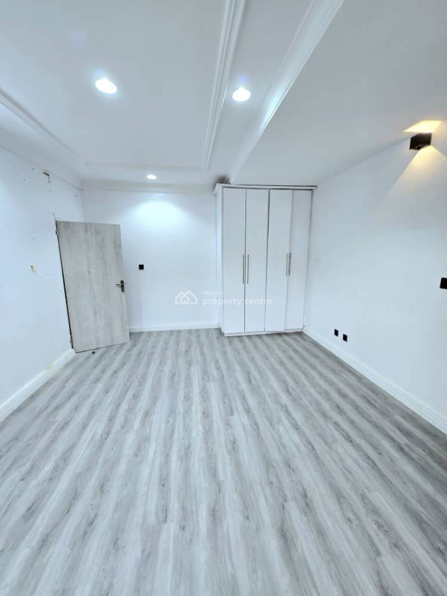 Well-maintained 3-bedroom Apartment with Pool, Parkview, Ikoyi, Lagos, Flat / Apartment for Rent