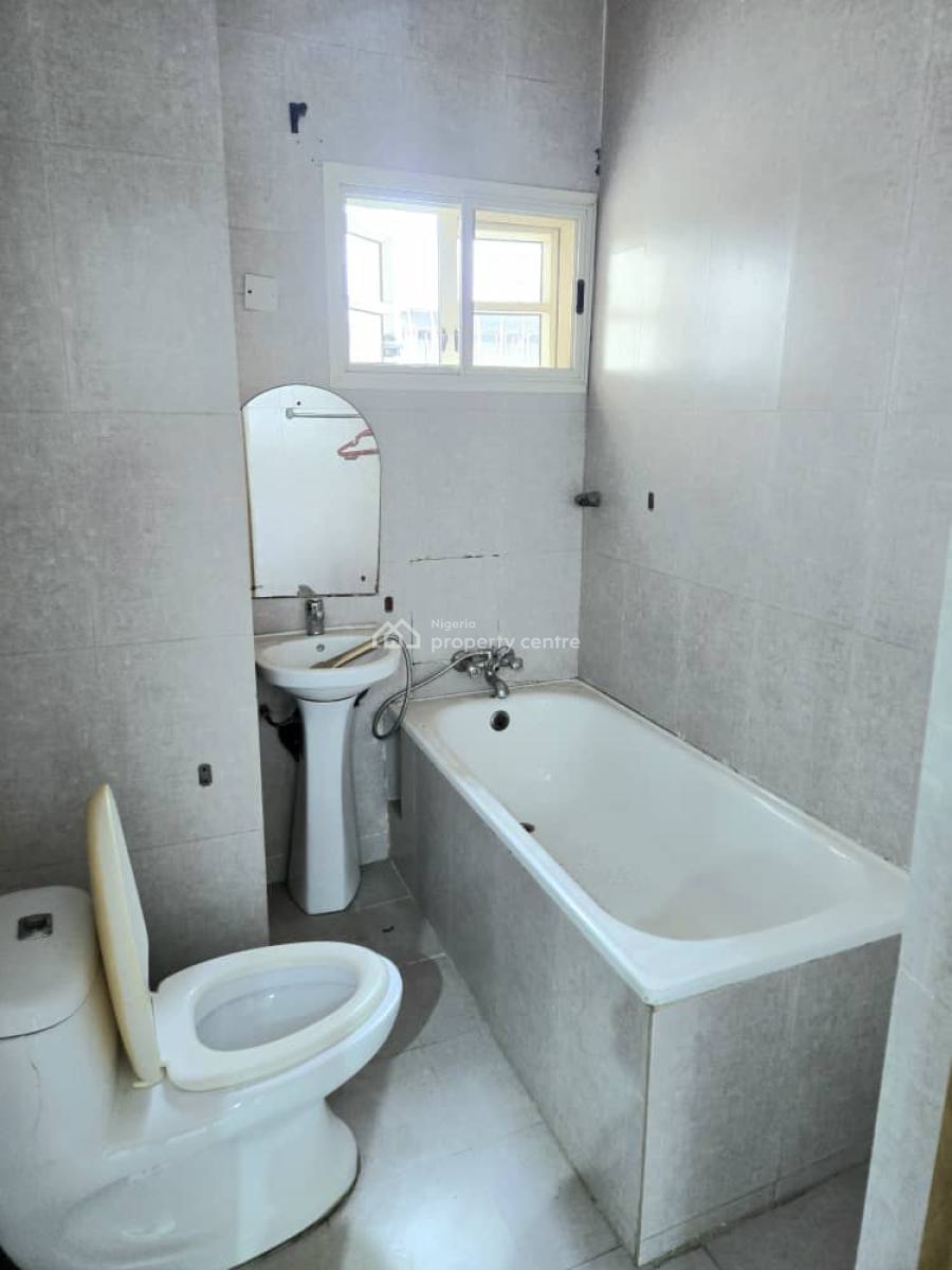 Well-maintained 3-bedroom Apartment with Pool, Parkview, Ikoyi, Lagos, Flat / Apartment for Rent