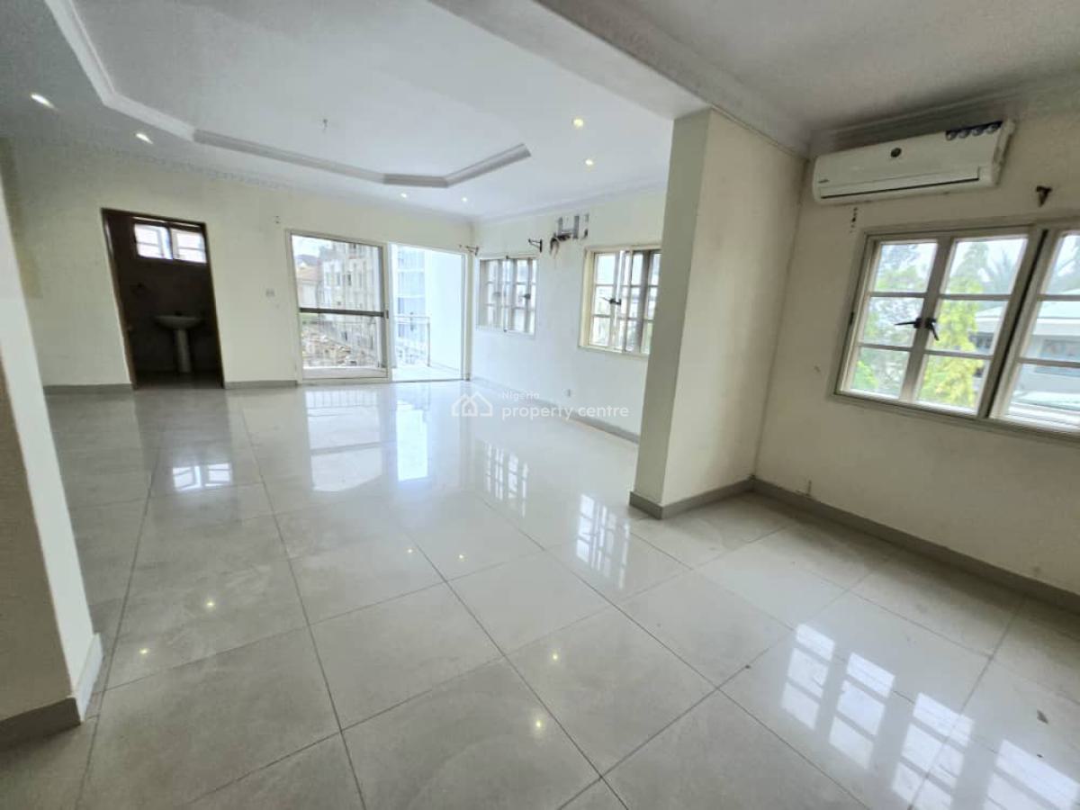 Well-maintained 3-bedroom Apartment with Pool, Parkview, Ikoyi, Lagos, Flat / Apartment for Rent