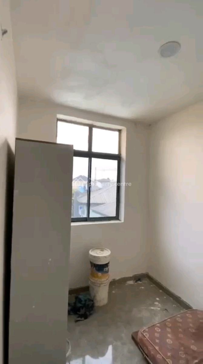 a Sizeable and Standard Units of Miniflat, Upstairs and Downstairs, Abule Ijesha, Yaba, Lagos, Mini Flat (room and Parlour) for Rent