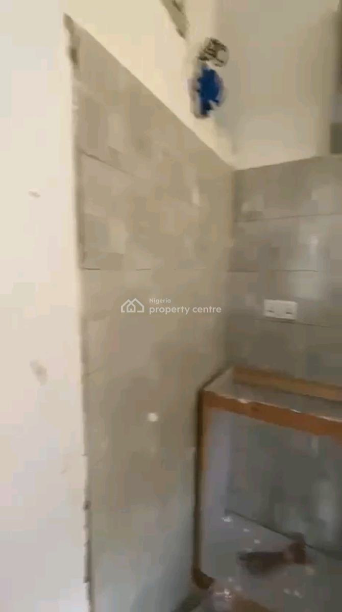 a Sizeable and Standard Units of Miniflat, Upstairs and Downstairs, Abule Ijesha, Yaba, Lagos, Mini Flat (room and Parlour) for Rent