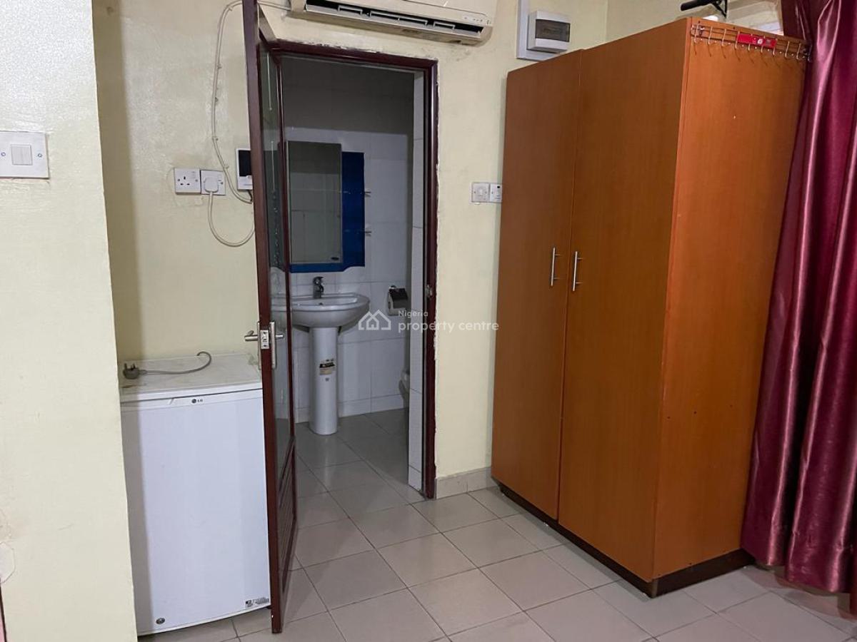 18 Rooms Hotel, Alausa, Ikeja, Lagos, Hostel for Sale