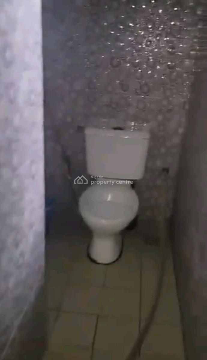 Decent 3 Bedroom Duplex All Rooms Ensuite N Guest Toilet All Tiled Wit, Off Pedro Road, Gbagada, Lagos, Flat / Apartment for Rent