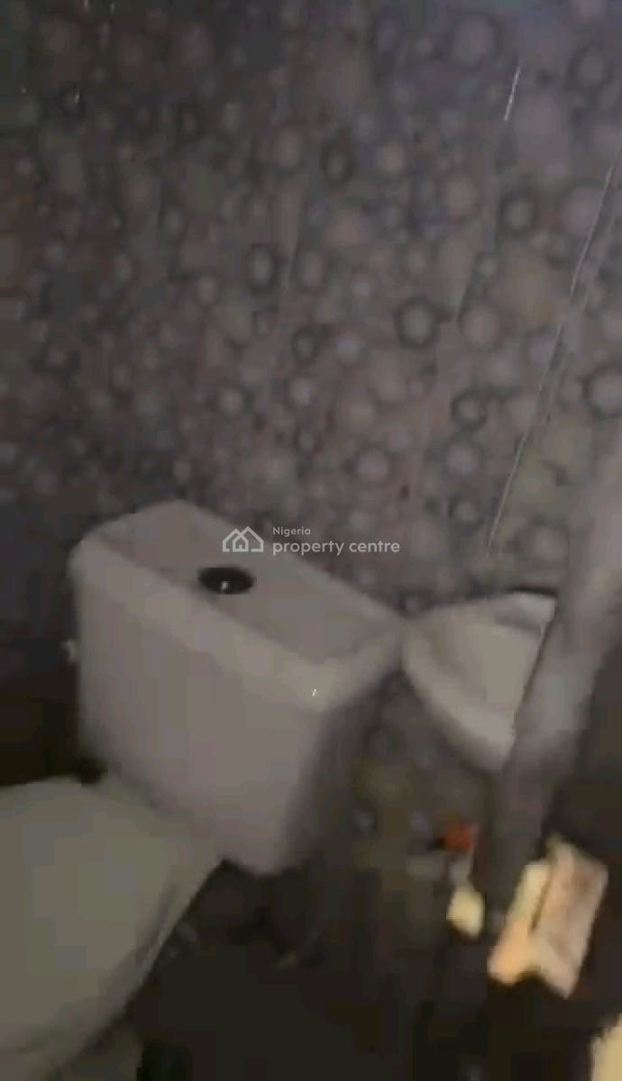 Decent 3 Bedroom Duplex All Rooms Ensuite N Guest Toilet All Tiled Wit, Off Pedro Road, Gbagada, Lagos, Flat / Apartment for Rent
