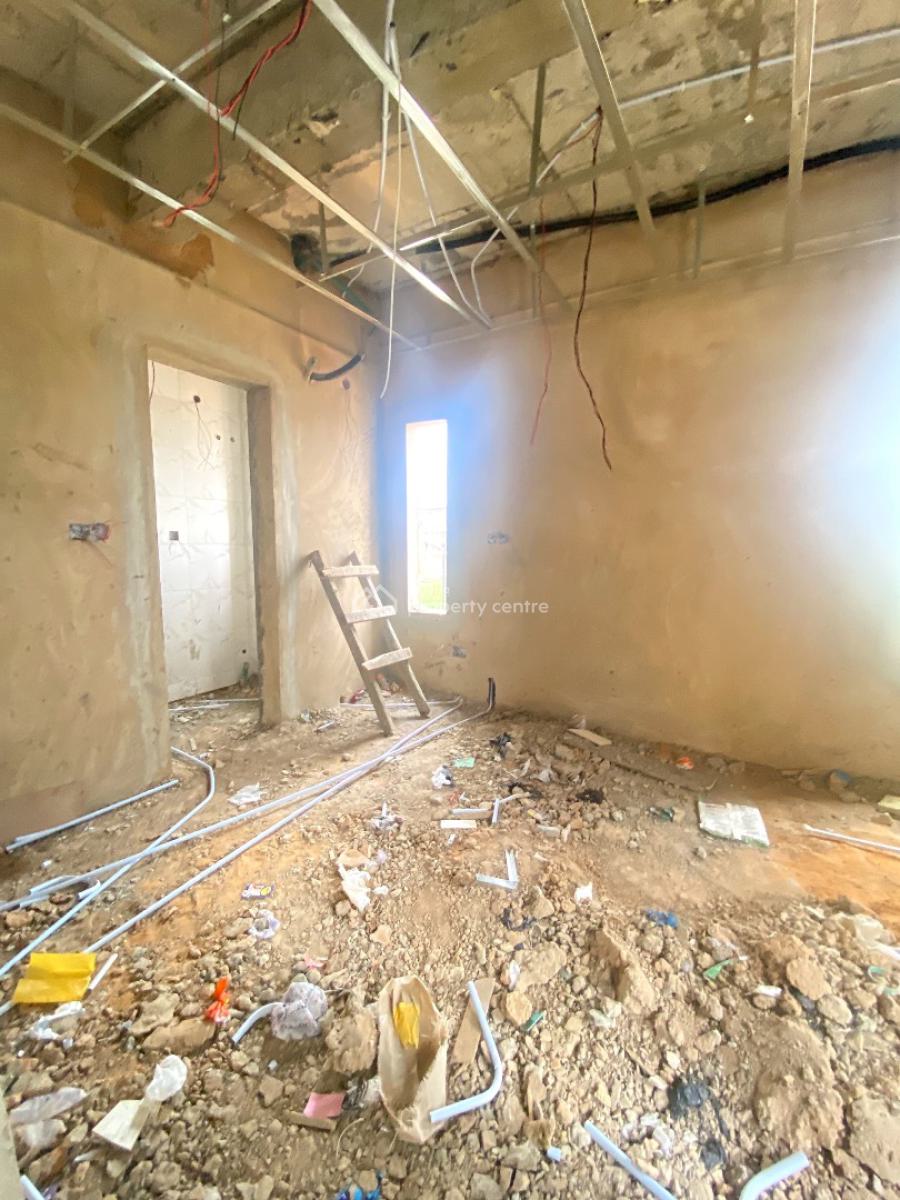 Two Bedroom Apartment in a Secured Estate, Lekki Phase 1, Lekki, Lagos, Flat / Apartment for Sale