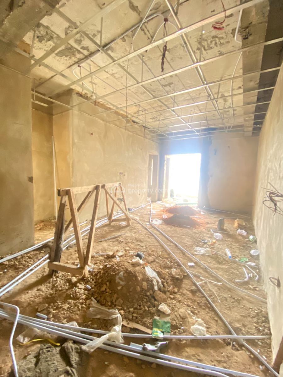 Two Bedroom Apartment in a Secured Estate, Lekki Phase 1, Lekki, Lagos, Flat / Apartment for Sale