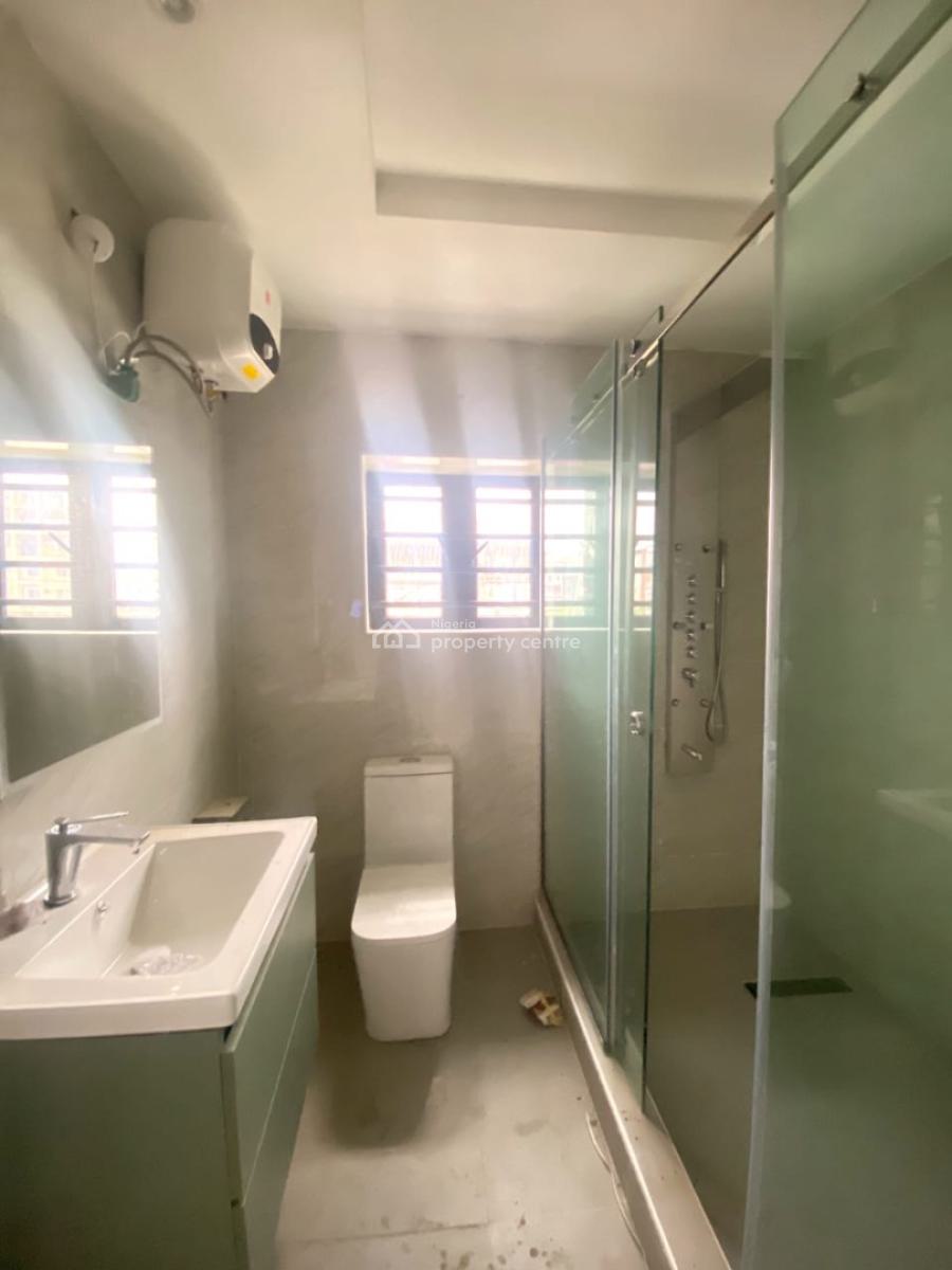 Two Bedroom Apartment in a Secured Estate, Lekki Phase 1, Lekki, Lagos, Flat / Apartment for Sale