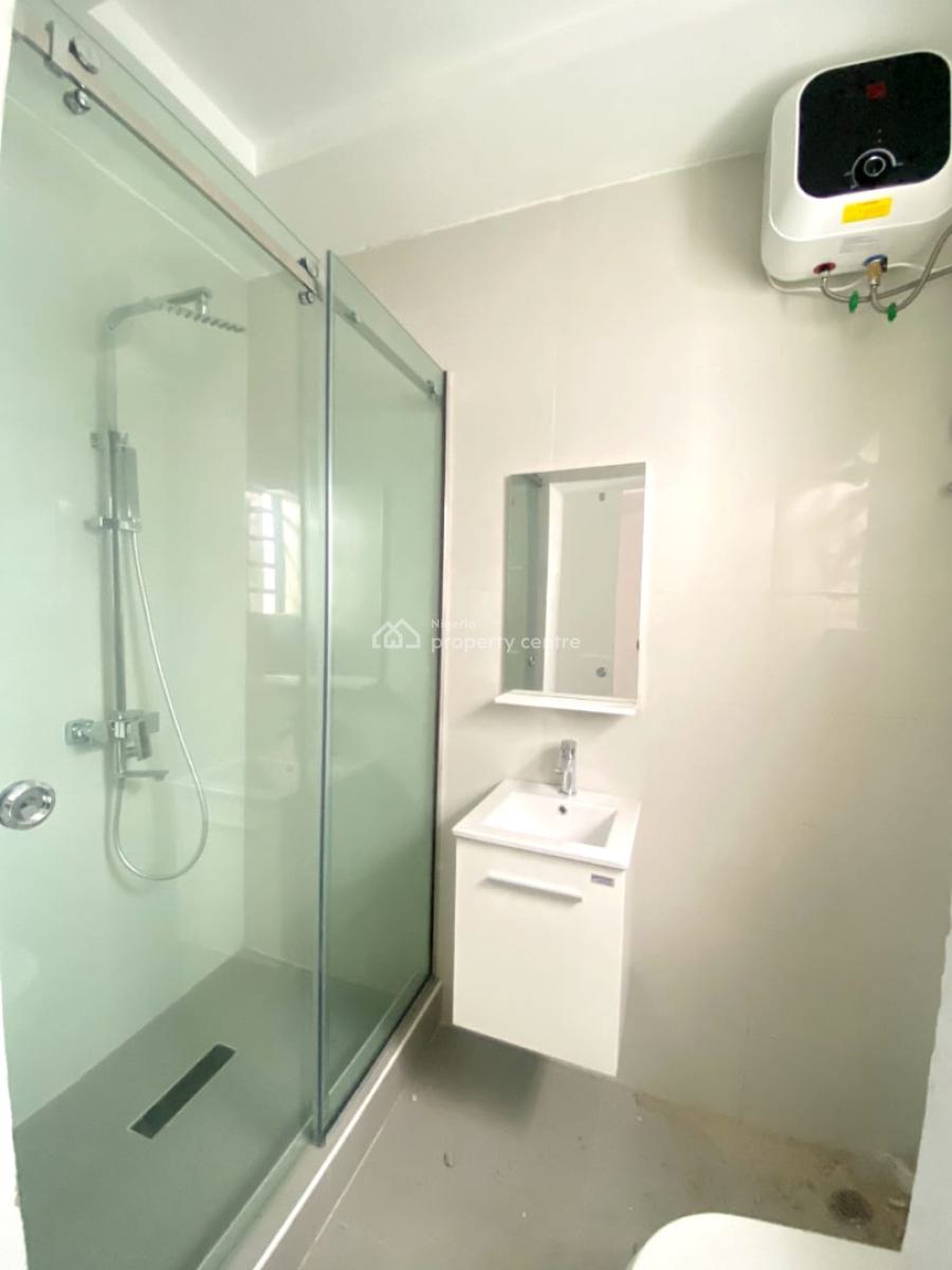 Two Bedroom Apartment in a Secured Estate, Lekki Phase 1, Lekki, Lagos, Flat / Apartment for Sale