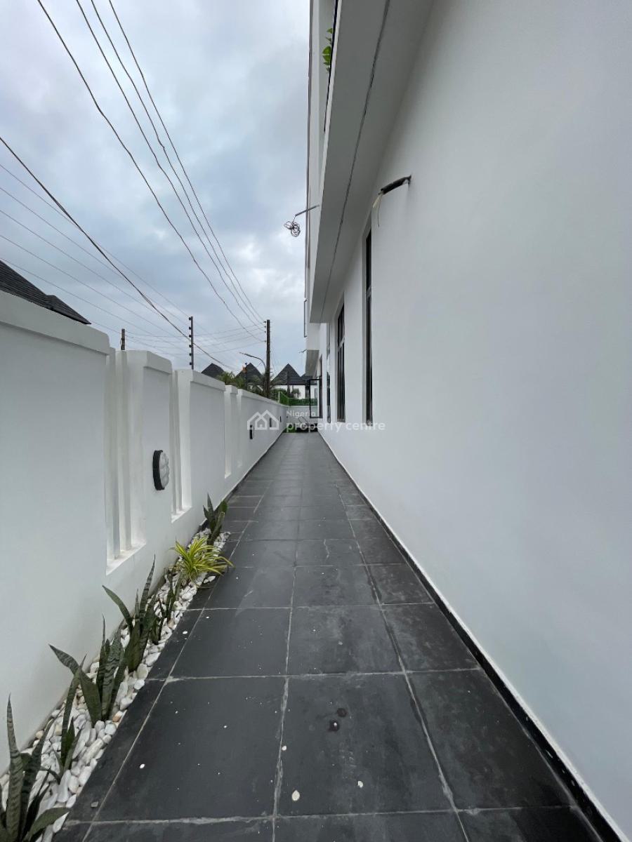 Contemporary 5 Bedroom Fully Detached Duplex with Bq, Lekki, Lagos, Detached Duplex for Sale