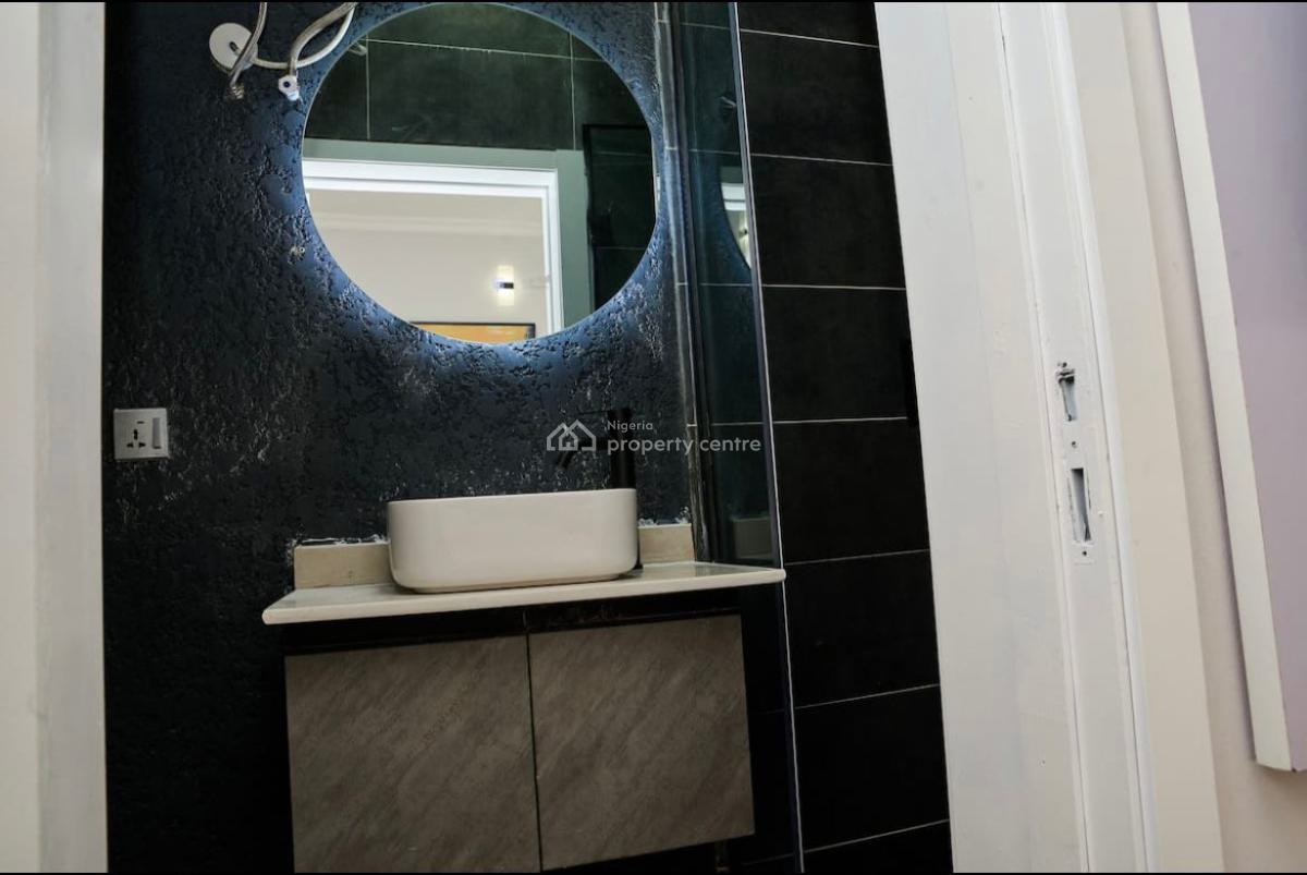 Exquisitely Furnished 1 Bedroom Apartment, Lekki Phase 1, Lekki, Lagos, Flat / Apartment Short Let