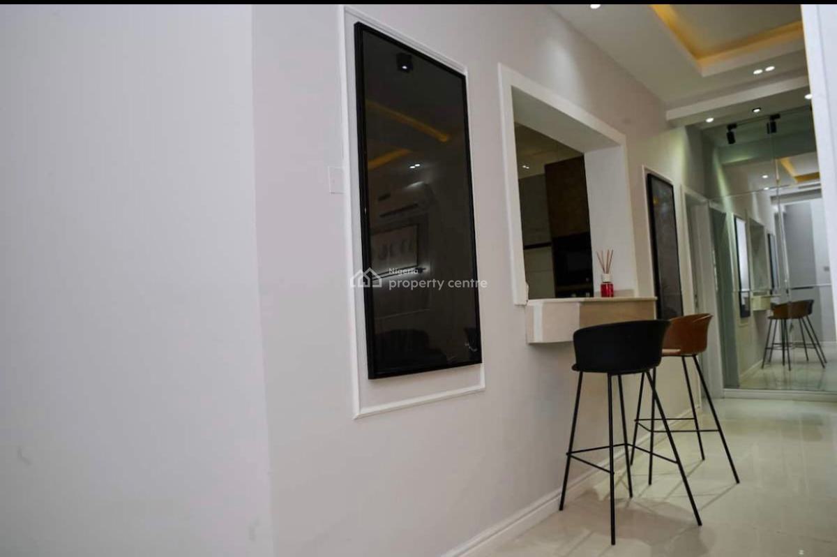 Exquisitely Furnished 1 Bedroom Apartment, Lekki Phase 1, Lekki, Lagos, Flat / Apartment Short Let