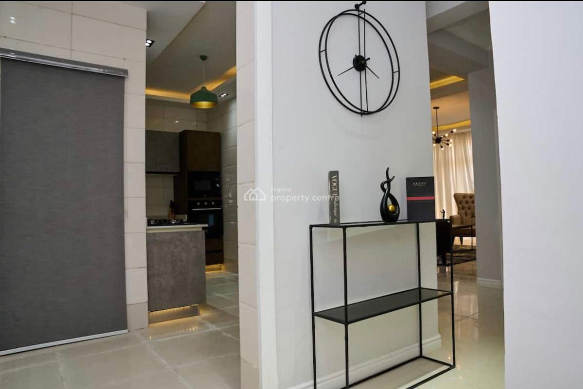 Exquisitely Furnished 1 Bedroom Apartment, Lekki Phase 1, Lekki, Lagos, Flat / Apartment Short Let
