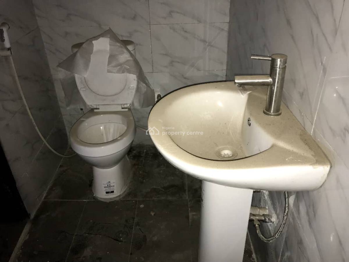 Beautifully Crafted 3 Bedroom Flat, Gra, Ogudu, Lagos, Flat / Apartment for Rent