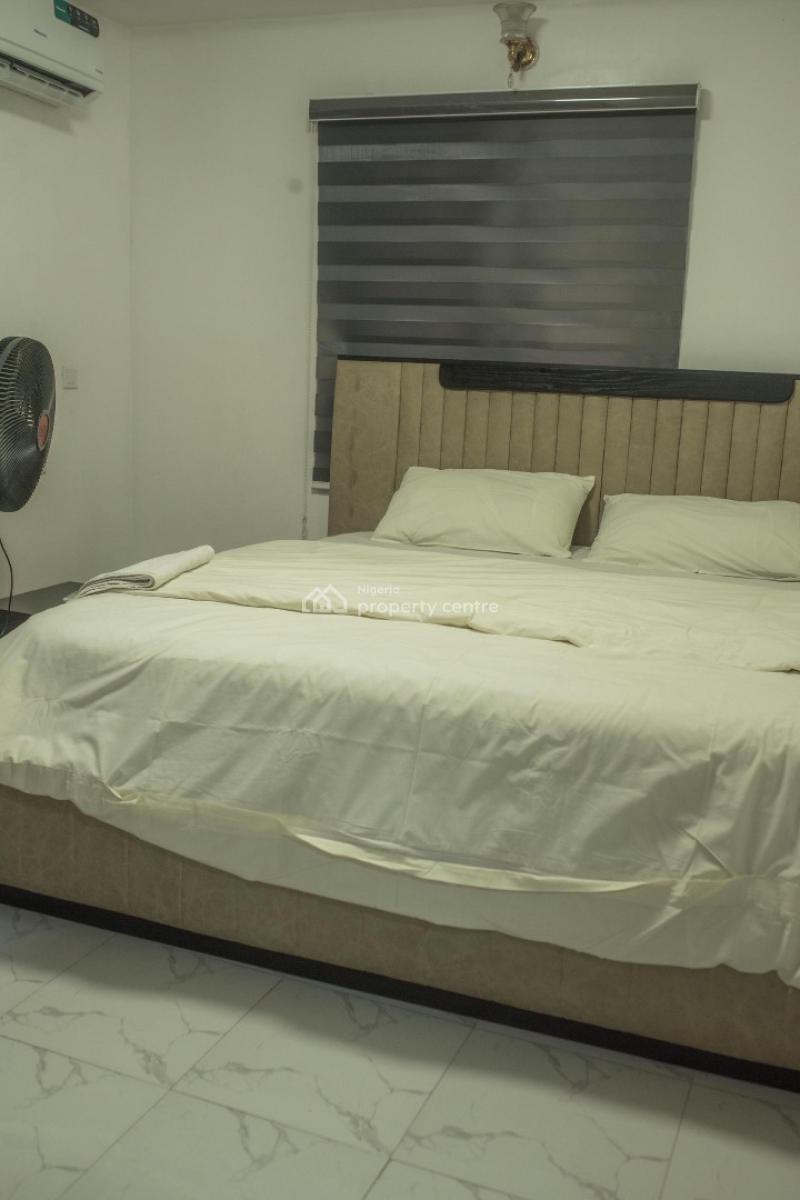 3 Bedroom Fully Furnished Apartment, Western Avenue, Surulere, Lagos, Detached Bungalow Short Let
