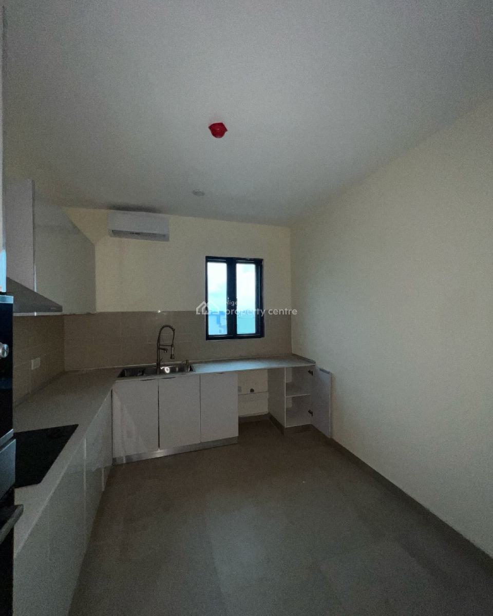 Lovely 3 Bedroom Maisonette with Bq, Lekki Phase 1, Lekki, Lagos, Detached Duplex for Rent