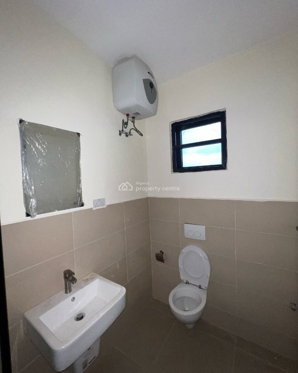 Lovely 3 Bedroom Maisonette with Bq, Lekki Phase 1, Lekki, Lagos, Detached Duplex for Rent
