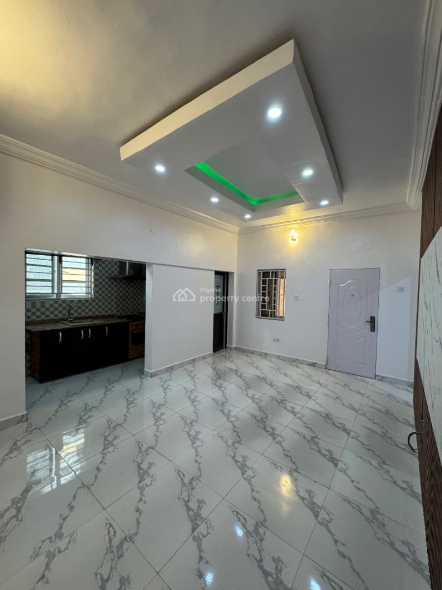 2 Bedroom Flat, Off Admiralty Way, Lekki Phase 1, Lekki, Lagos, Flat / Apartment for Rent