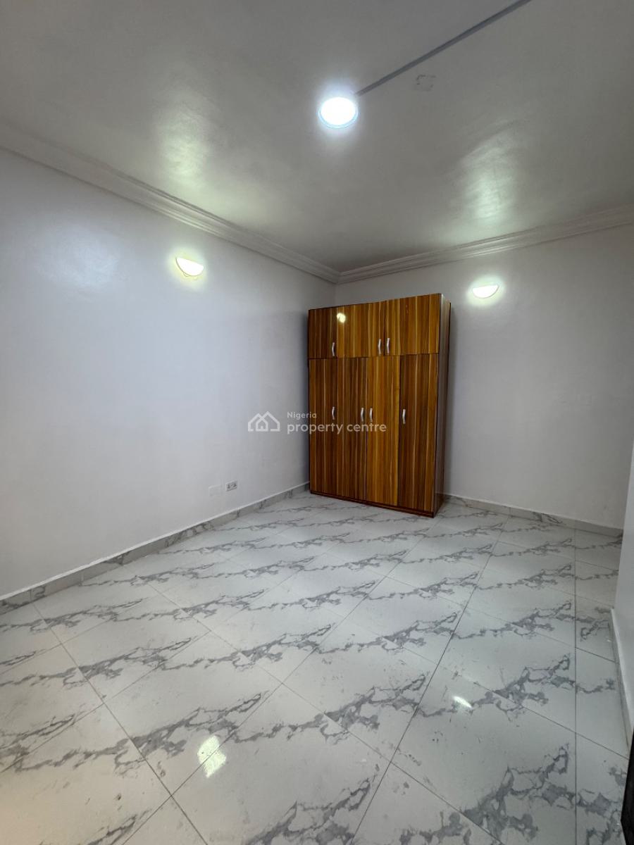2 Bedroom Flat, Off Admiralty Way, Lekki Phase 1, Lekki, Lagos, Flat / Apartment for Rent